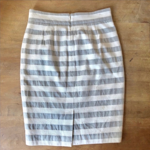 🎉 FINAL PRICE 🎉 LOFT Gray & White Striped Pencil Skirt - Picture 6 of 7